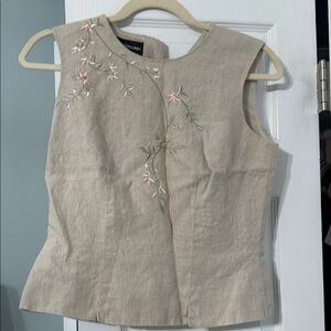 Donna Morgan Beige Sleeveless Top with Floral Embroidery